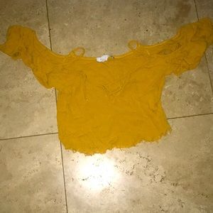 Cute mustard yellow top